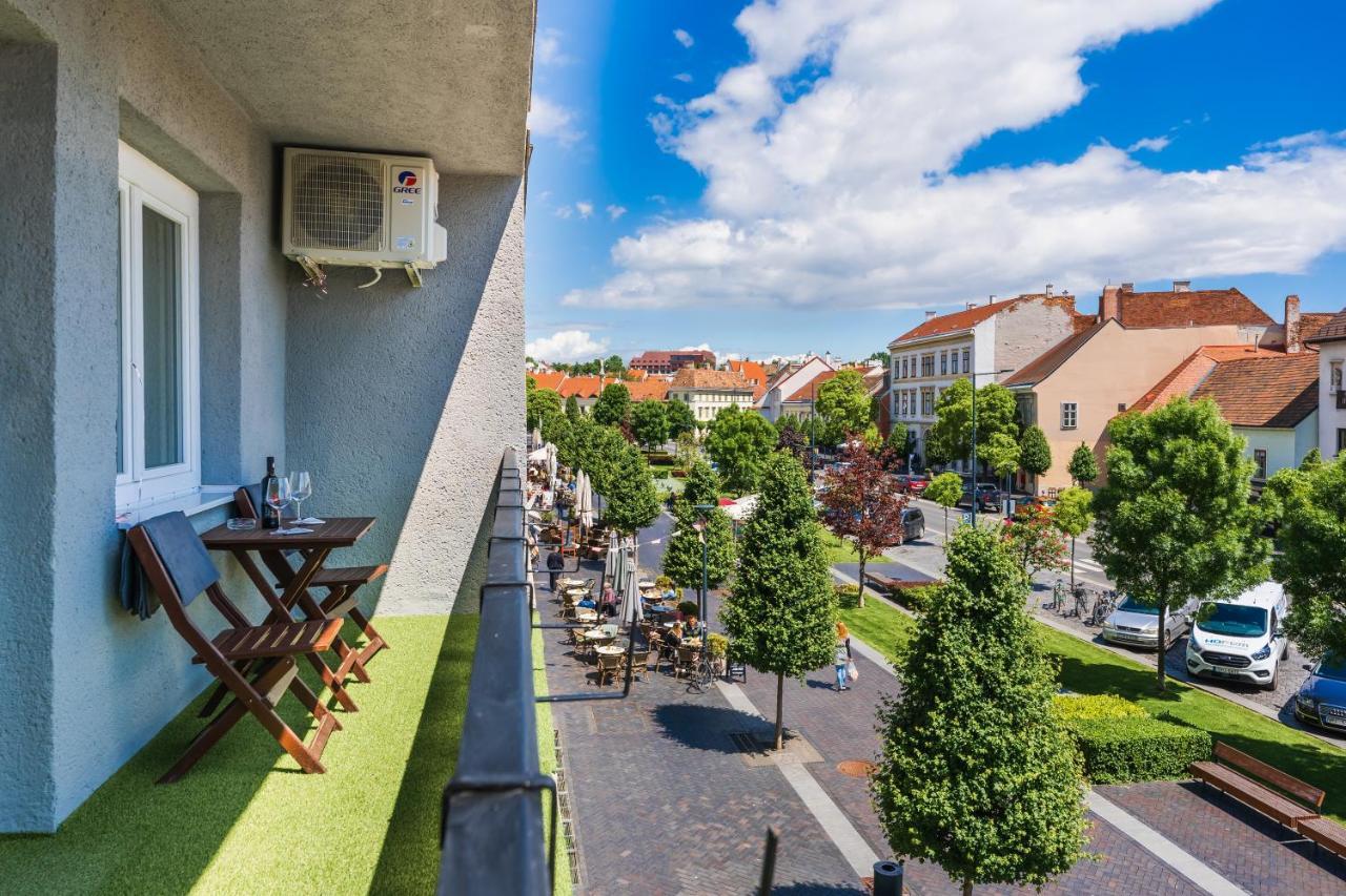 Central Residence Σόπρον Εξωτερικό φωτογραφία